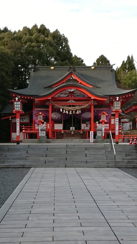 扇森稲荷神社の本殿・本堂(大分県玉来駅)