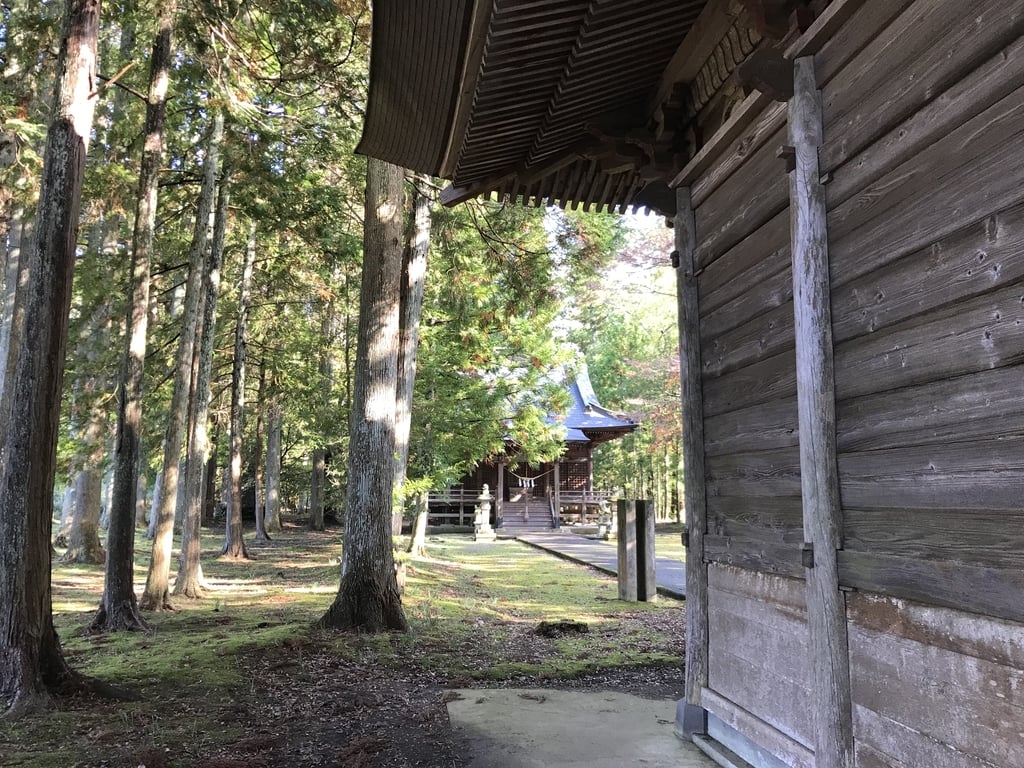 龜山神社の建物その他