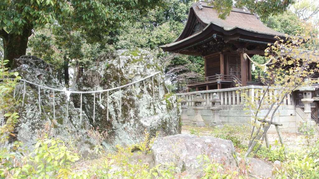 “阿智神社の磐座”