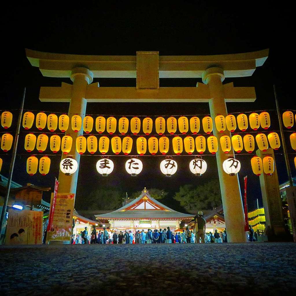 広島護国神社 広島県城北駅 の投稿 1回目 広島護国神社のみたま祭りに行ってきました 巫女が ホトカミ