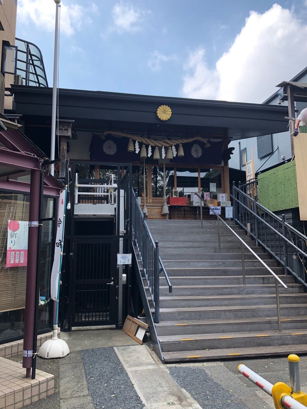 菊名神社の本殿