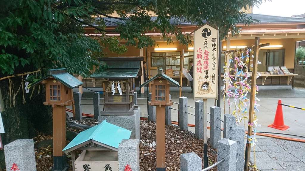 伊奴神社の建物その他
