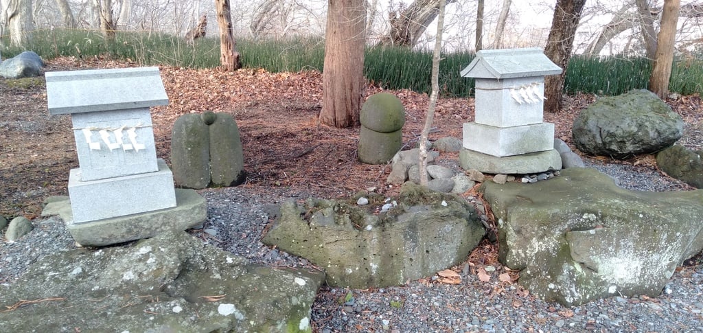 千歳神社の末社