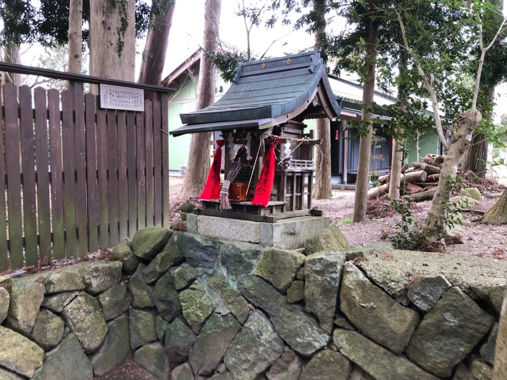 新宮神社の末社