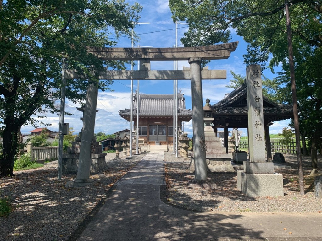 白髭神社 岐阜県穂積駅 の投稿 1回目 一夜城の敷地内にありますので駐車場は一緒だと思い ホトカミ