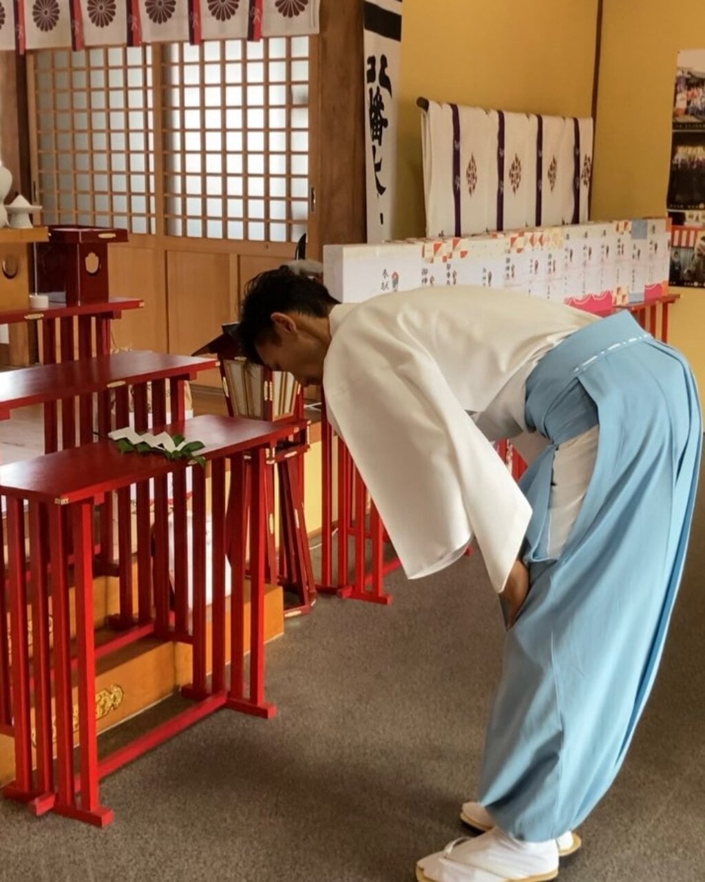 「お参りの作法(二拝二拍手一拝)」 總社 和田八幡宮(福井県六条駅)からのお知らせ|ホトカミ 「お参りの作法(二拝二拍手一拝)」 總社 和田八幡宮(福井県六条駅)からのお知らせ|ホトカミ